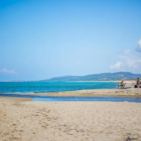 Village & La Foce
