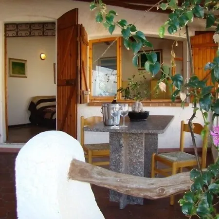 Village & La Foce مكان تخييم فاليدوريا