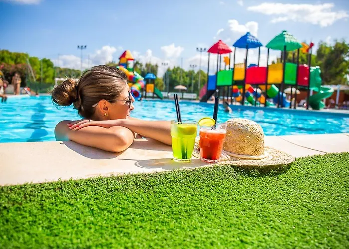 Village & La Foce 3*