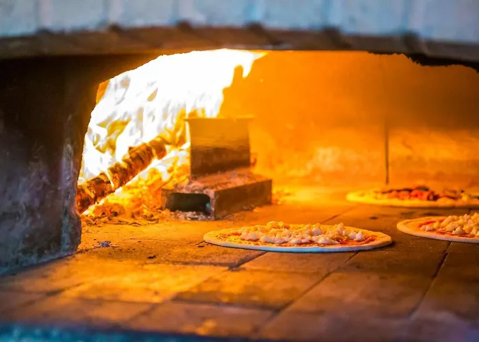 Village & La Foce Camping 3*